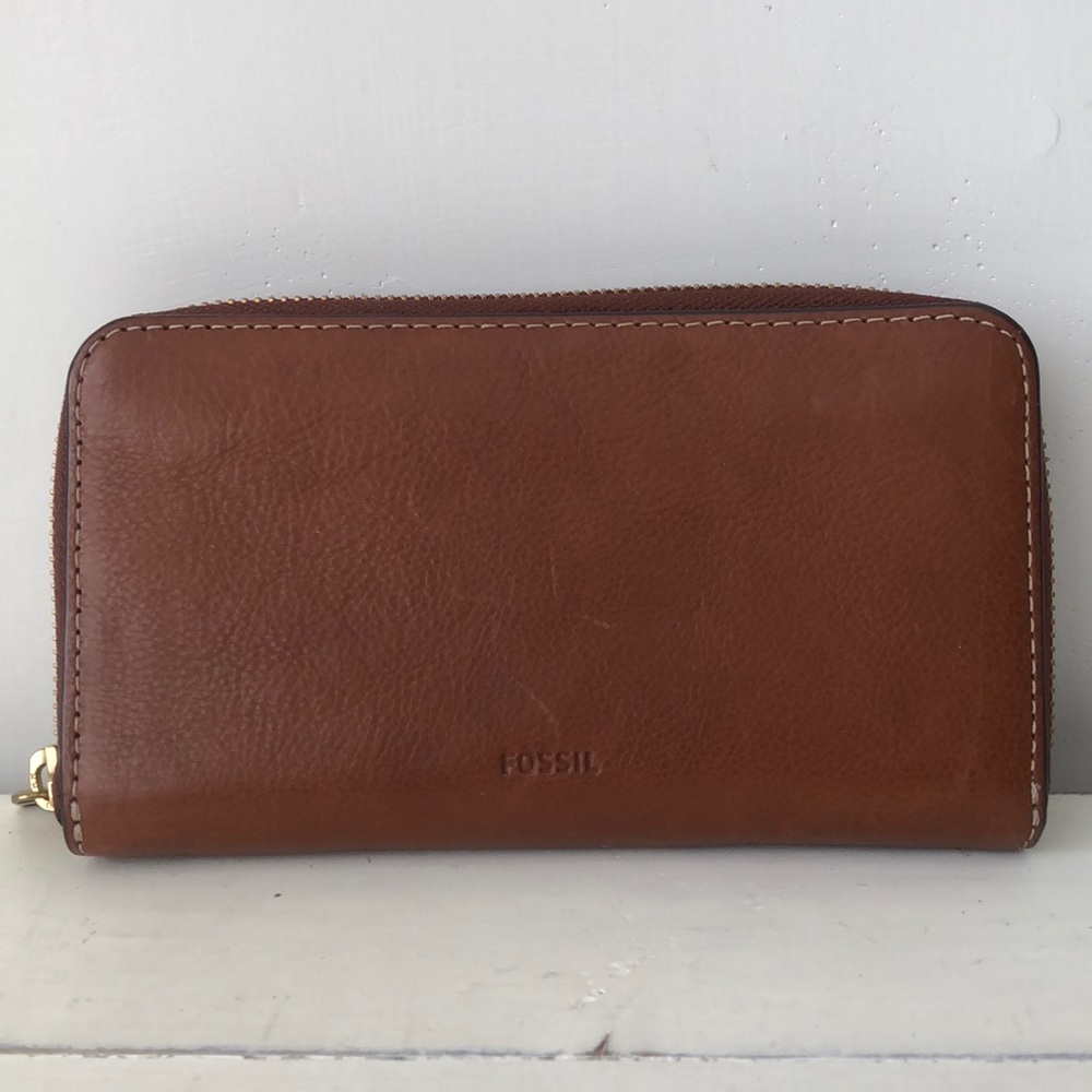 Fossil Brown Leather Zip Around Wallet
